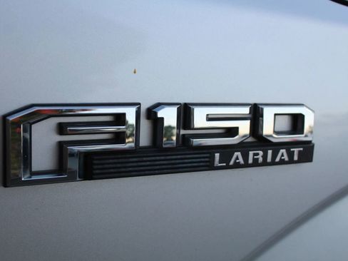 Used 2017 Ford F150 Lariat image 40