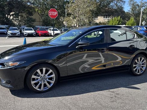 Used 2020 MAZDA MAZDA3 Sedan w/ Preferred Package image 11