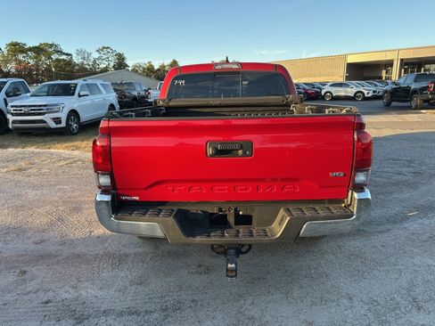 Used 2020 Toyota Tacoma SR5 image 4