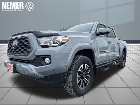 Used 2021 Toyota Tacoma TRD Sport image 1