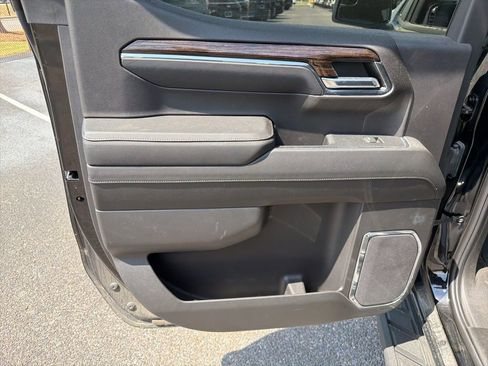 Used 2024 GMC Sierra 1500 Elevation w/ X31 Off-Road Package image 12