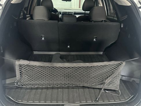 Used 2024 Hyundai Tucson SE image 12