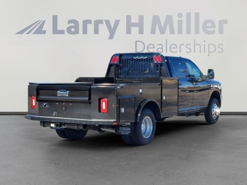 New 2025 RAM 3500 Tradesman w/ Chrome Appearance Group image 6