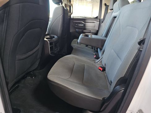 Used 2020 RAM 1500 Big Horn AWD/4WD image 4