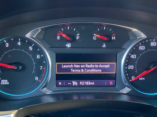 Used 2023 Chevrolet Traverse RS FWD image 25