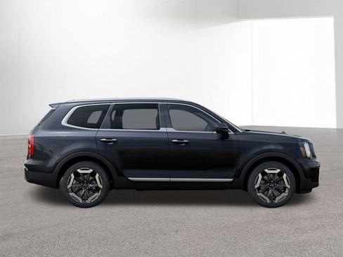 New 2025 Kia Telluride S image 7