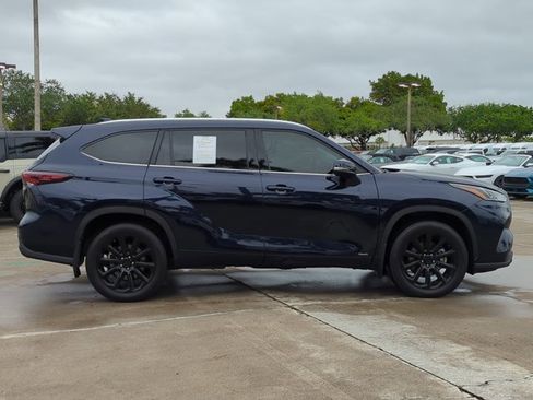 Used 2024 Toyota Highlander Limited image 4