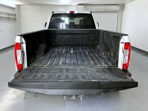 Used 2018 Ford F450 XL w/ Power Equipment Group image 21