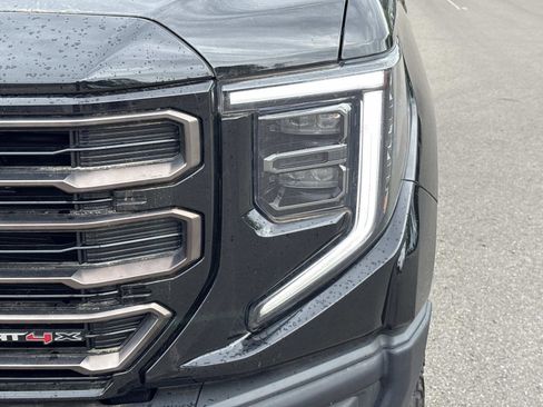 Certified 2023 GMC Sierra 1500 AT4X w/ AT4X AEV Edition image 11
