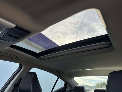 Used 2024 Nissan Altima 2.5 SR w/ SR Premium Package image 15