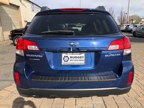 Used 2010 Subaru Outback 2.5i Premium image 3