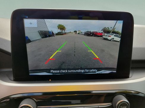 Certified 2020 Ford Escape SE image 17