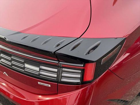 Used 2025 Hyundai Sonata Limited image 8