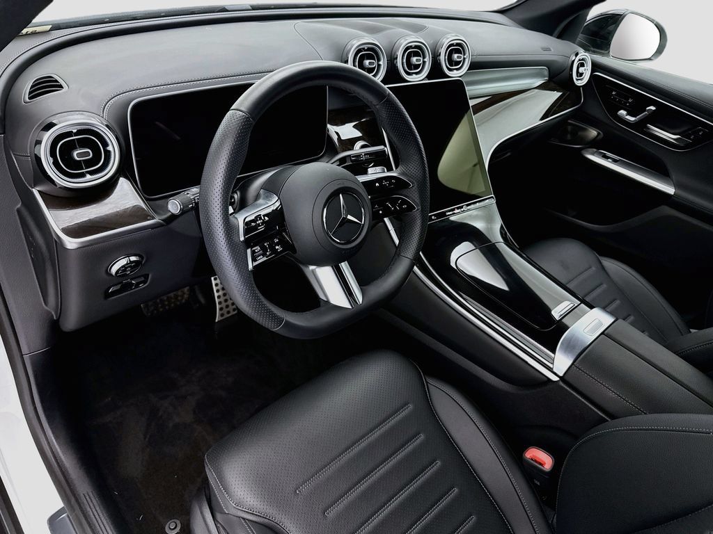 Certified 2026 Mercedes-Benz GLC 300 4MATIC image 9