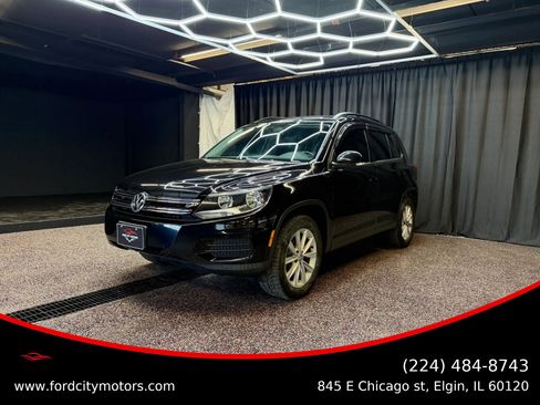 Used 2017 Volkswagen Tiguan Limited w/ Premium Package image 27