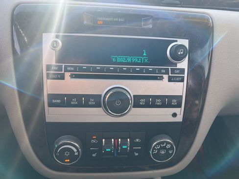 Used 2013 Chevrolet Impala LTZ image 14