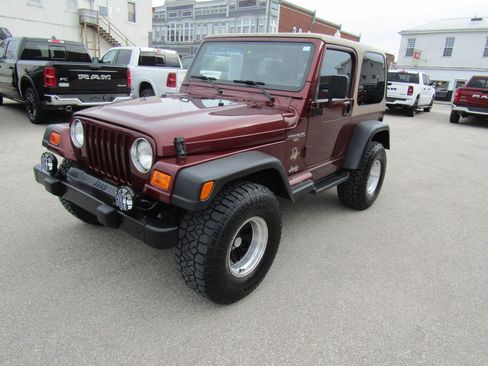Used 2001 Jeep Wrangler Sahara AWD/4WD image 7