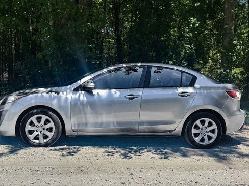 Used 2010 MAZDA MAZDA3 i Sport FWD image 2