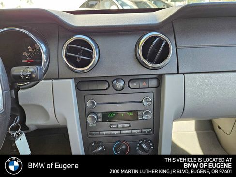 Used 2009 Ford Mustang Coupe RWD image 31