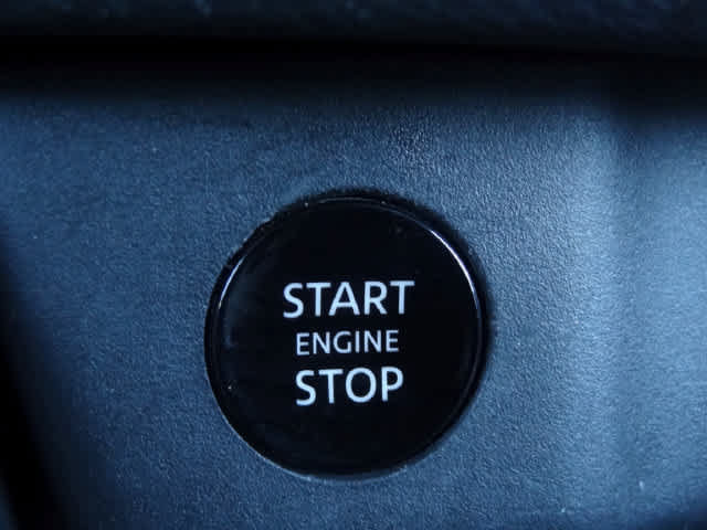 Used 2025 Nissan Rogue SV FWD image 11