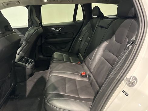 Used 2023 Volvo V60 B5 Cross Country Ultimate w/ Climate Package image 28