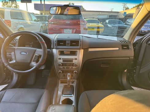 Used 2012 Ford Fusion SE FWD image 12