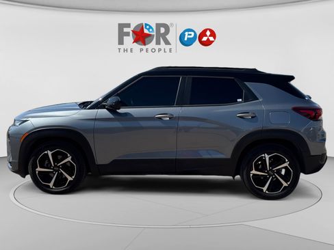 Used 2021 Chevrolet TrailBlazer RS w/ Sun and Liftgate Package FWD image 2