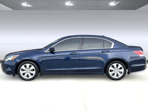 Used 2010 Honda Accord EX-L image 2