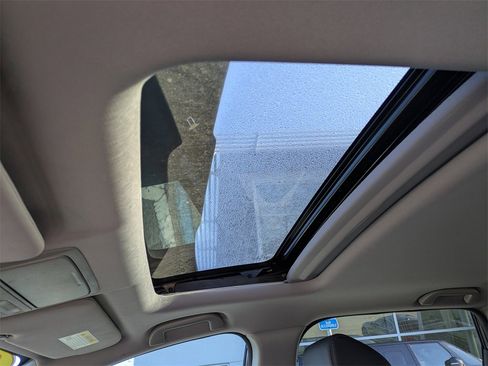 Used 2017 Honda CR-V Touring image 26