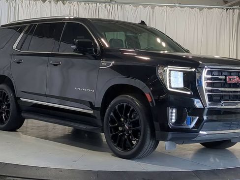 Used 2023 GMC Yukon SLT w/ SLT Premium Package AWD/4WD image 2