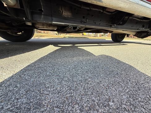 Used 2005 Chevrolet Silverado 2500 LT w/ Heavy-Duty Power Package image 40