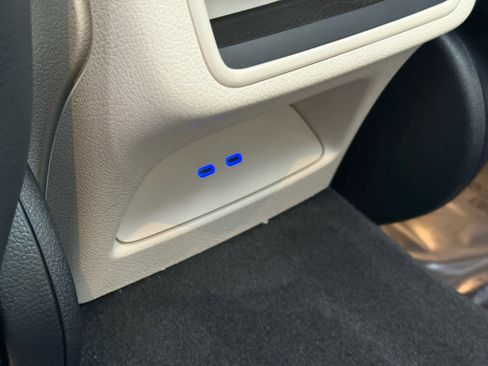 Used 2026 Mercedes-Benz GLC 300 4MATIC image 33