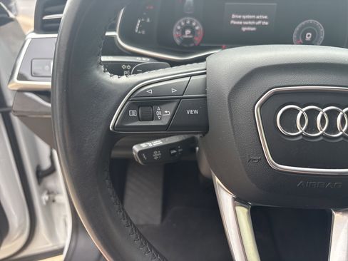 Used 2019 Audi Q8 Prestige w/ Luxury Package AWD/4WD image 19