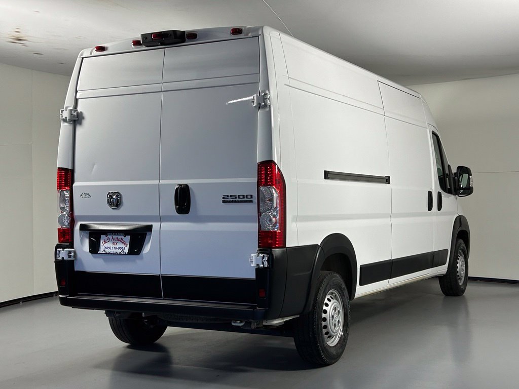 Used 2025 RAM ProMaster 2500 w/ Convenience Group FWD image 7
