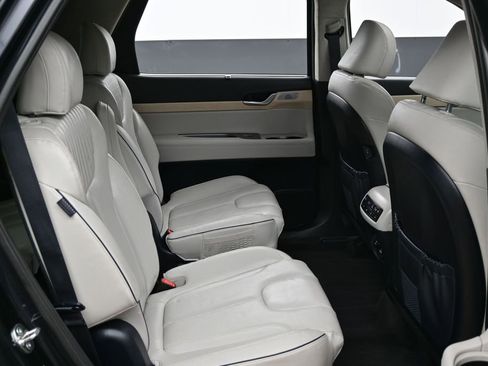 Used 2024 Hyundai Palisade Limited image 37