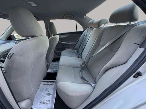 Used 2013 Toyota Corolla LE FWD image 20