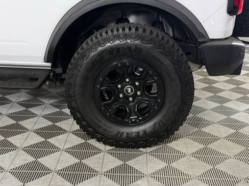 Used 2024 Ford Bronco Wildtrak AWD/4WD image 12