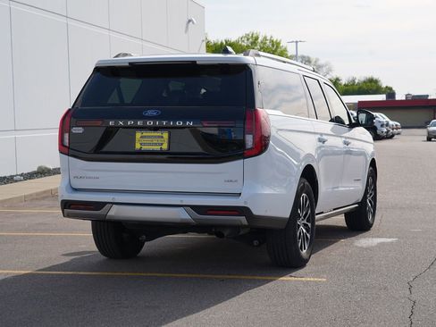 Used 2025 Ford Expedition Max Platinum AWD/4WD image 3