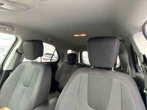 Used 2017 Chevrolet Equinox LT w/ Convenience Package AWD/4WD image 19