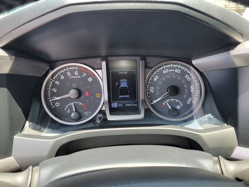 Used 2023 Toyota Tacoma SR5 RWD image 18