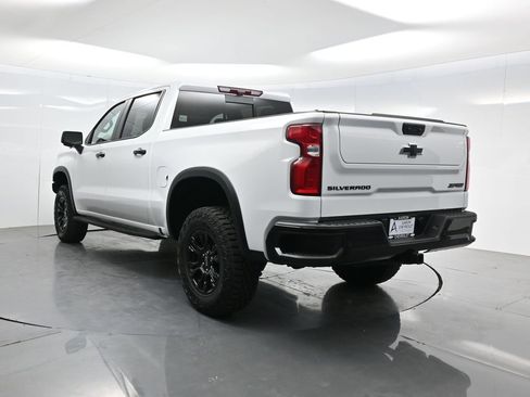 Used 2025 Chevrolet Silverado 1500 ZR2 AWD/4WD image 6