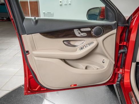 Certified 2022 Mercedes-Benz GLC 300 4MATIC image 18