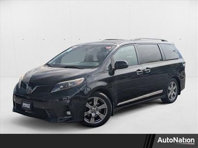 Used 2018 Toyota Sienna SE Premium