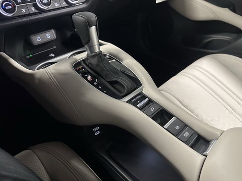 New 2026 Honda HR-V EX-L image 13