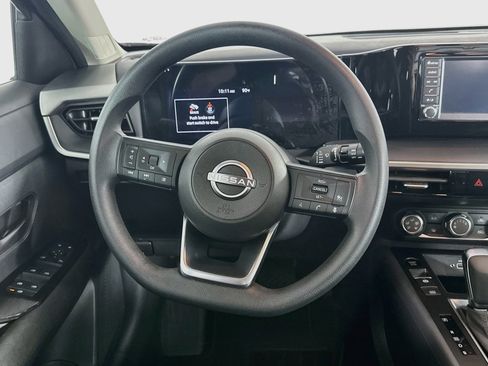 Used 2025 Nissan Kicks S FWD image 18