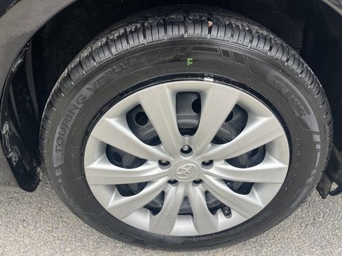 Used 2013 Toyota Corolla LE Special Edition image 21