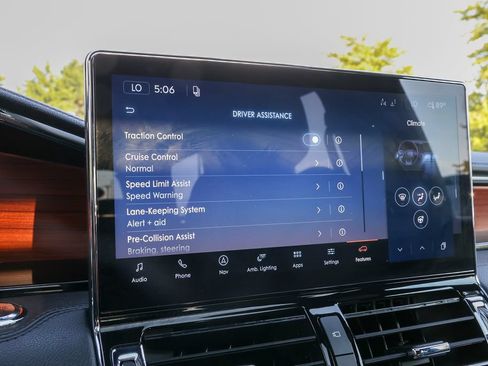 Used 2024 Lincoln Navigator Reserve AWD/4WD image 21