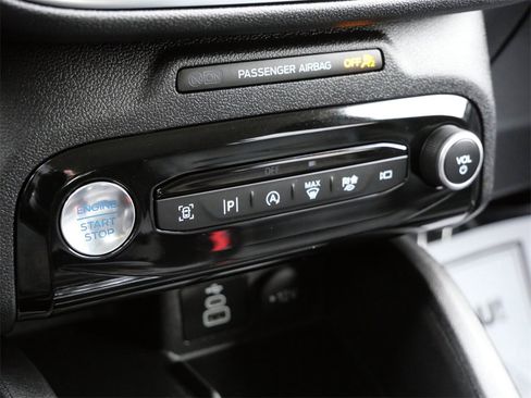 Certified 2024 Ford Escape Platinum image 21