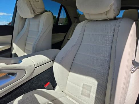Used 2025 Mercedes-Benz GLE 450e 4MATIC image 15