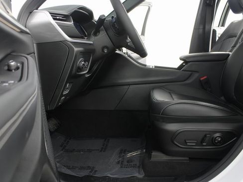 New 2025 Jeep Grand Cherokee Limited image 19